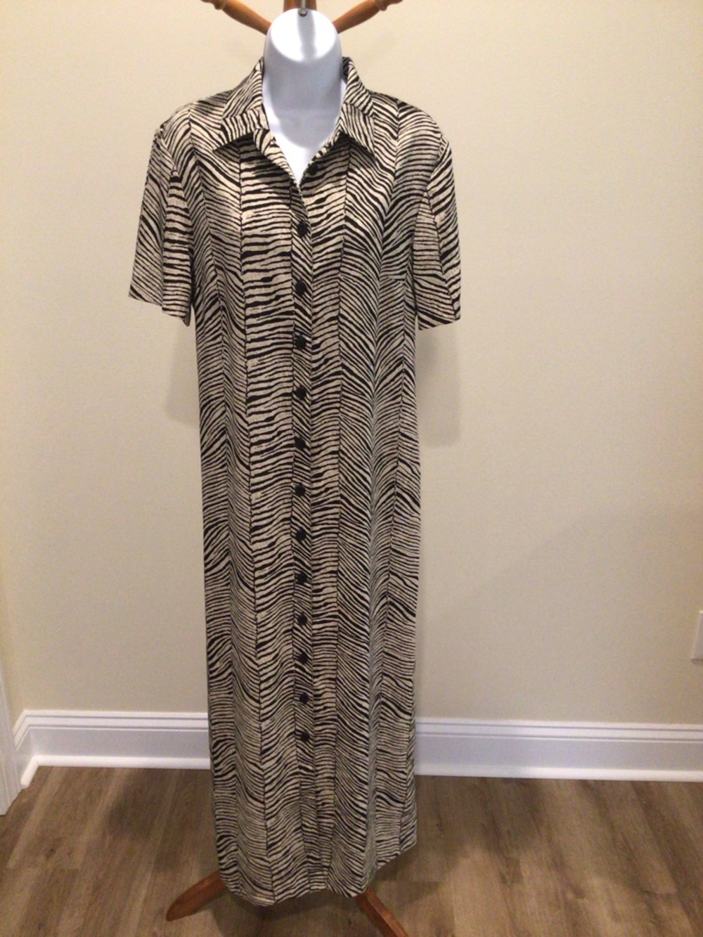 Ultra Dress Collection Black and Cream Zebra-Print Button-Front Maxi Dress
